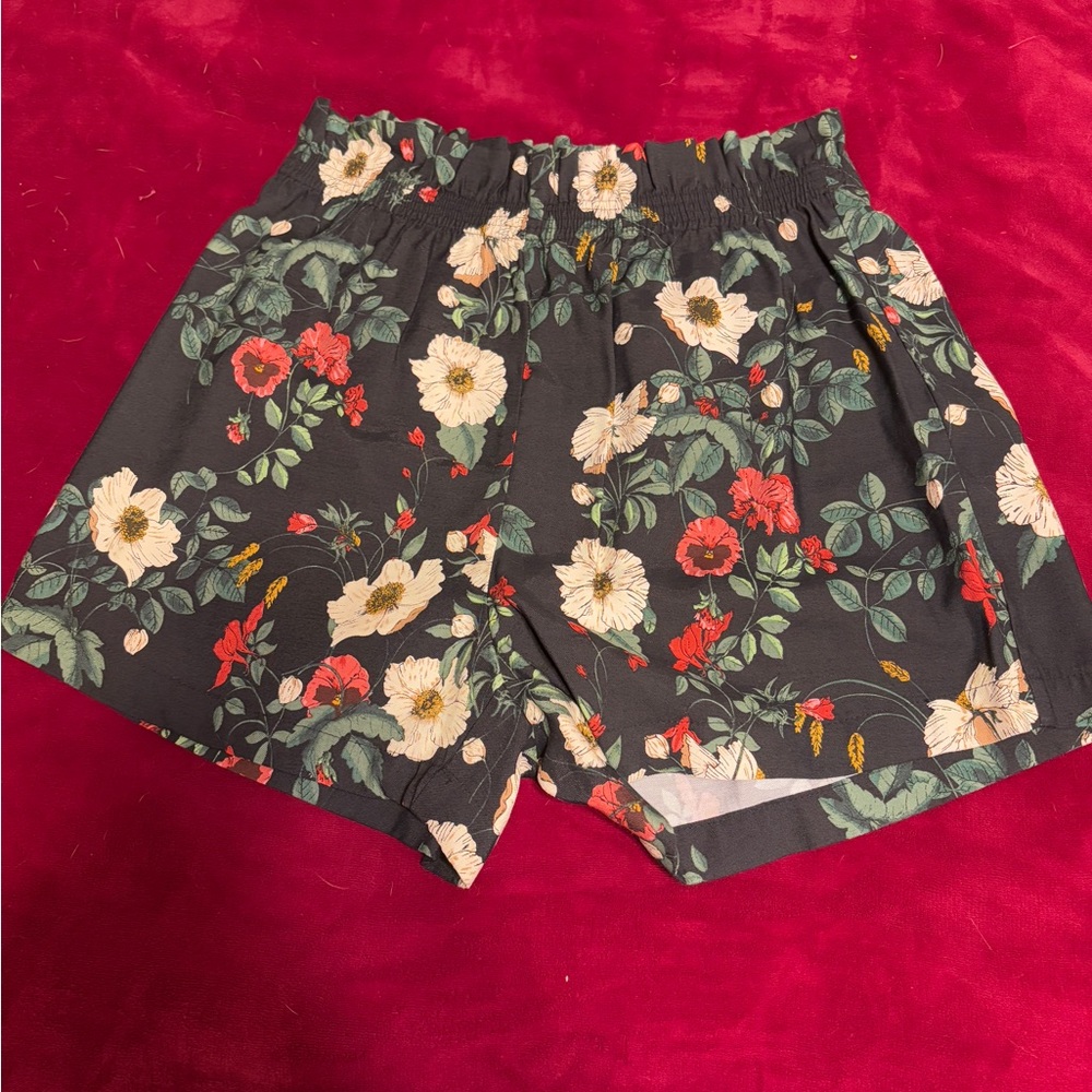 H&M Black Floral High Waist Women's Shorts